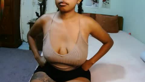Snapshot of miel_07 chatting on 04/11/26, 08:51 miel_07 online show from 04/11/26, 08:51