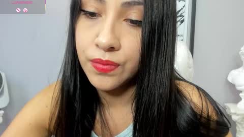 Snapshot of miel_latina chatting on 11/22/25, 09:25 miel online show from 11/22/25, 09:25