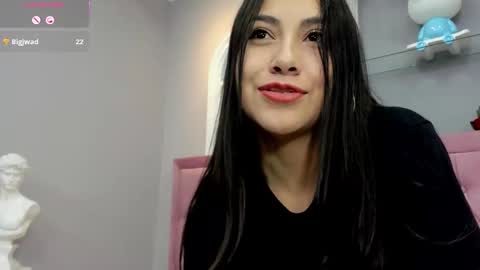 Snapshot of miel_latina chatting on 12/01/25, 10:15 miel online show from 12/01/25, 10:15