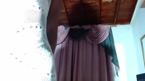 Snapshot of mielsquirt chatting on 11/22/25, 07:29 mielsquirt online show from 11/22/25, 07:29