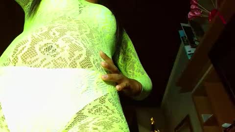 Snapshot of mielsquirt chatting on 12/02/25, 08:19 mielsquirt online show from 12/02/25, 08:19