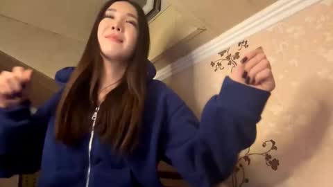 Snapshot of migdaliafenlon chatting on 09/26/25, 01:48 Nova online show from 09/26/25, 01:48