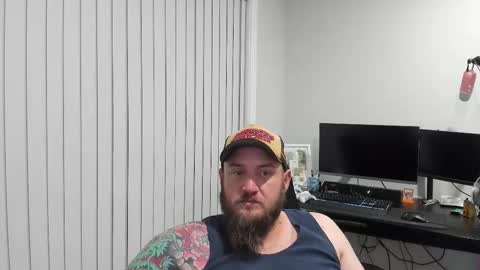 Snapshot of mighty_m0use chatting on 11/15/25, 04:25 MIGHTY M0USE online show from 11/15/25, 04:25