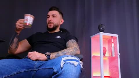 MightyAaron online show from 01/12/25, 04:31