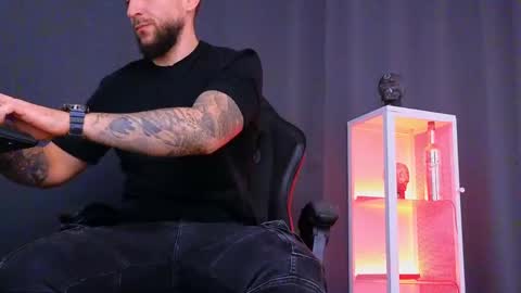 MightyAaron online show from 02/06/25, 02:48