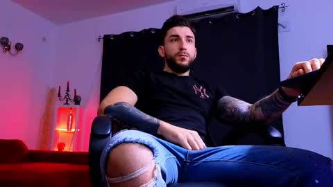 MightyAaron online show from 12/03/25, 04:09