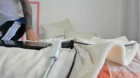 Miguel Angel online show from 06/29/26, 06:41