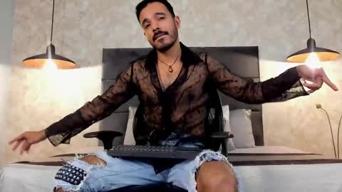 miguelsanfrancisco online show from 10/21/25, 03:02