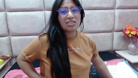 Snapshot of miha_smith chatting on 01/05/25, 02:49 Miha online show from 01/05/25, 02:49