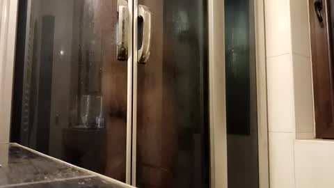 Snapshot of mihai_40 chatting on 09/28/25, 08:25 mihai_40 online show from 09/28/25, 08:25