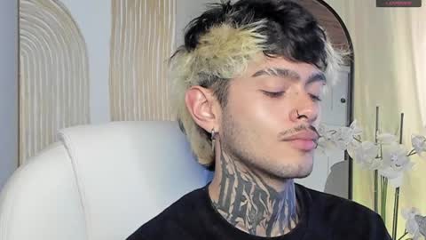 Snapshot of mihailleroy chatting on 12/13/24, 10:13 MIHAIL LEROY finally independent model online show from 12/13/24, 10:13