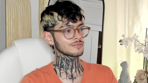 Snapshot of mihailleroy chatting on 01/09/25, 11:24 MIHAIL LEROY finally independent model online show from 01/09/25, 11:24