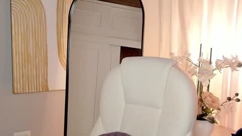 Snapshot of mihailleroy chatting on 01/14/25, 02:50 MIHAIL LEROY finally independent model online show from 01/14/25, 02:50