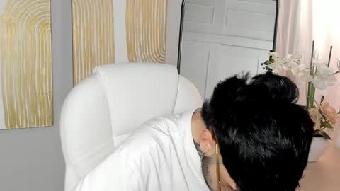 Snapshot of mihailleroy chatting on 01/23/25, 12:35 MIHAIL LEROY finally independent model online show from 01/23/25, 12:35