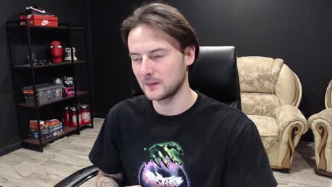 Snapshot of mihasikd chatting on 12/11/24, 12:55 Misha Winchester online show from 12/11/24, 12:55