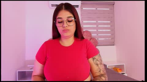 Snapshot of miia_01_ chatting on 11/05/25, 12:16 Mia online show from 11/05/25, 12:16