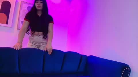 Snapshot of miia__owens chatting on 05/21/26, 10:55 Miia online show from 05/21/26, 10:55