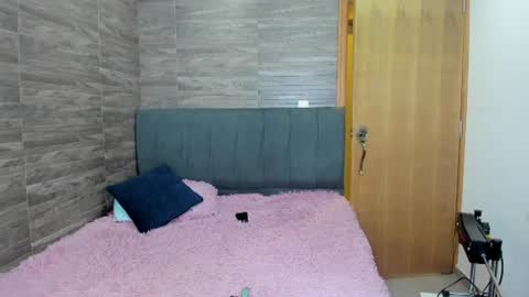 Snapshot of miia_belll chatting on 06/10/26, 04:01 Mia online show from 06/10/26, 04:01