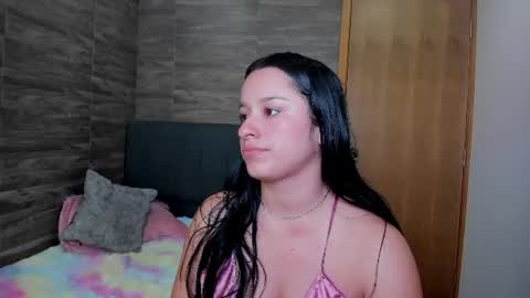 Snapshot of miia_belll chatting on 07/07/26, 02:25 Mia online show from 07/07/26, 02:25