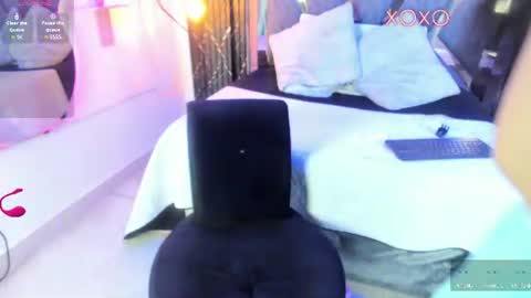 Snapshot of miia_deluxe_ chatting on 06/14/26, 01:58 miia_deluxe_ online show from 06/14/26, 01:58