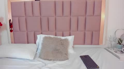 Snapshot of miia_palmerr chatting on 01/12/25, 01:21 Mia  online show from 01/12/25, 01:21