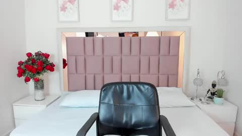 Snapshot of miia_palmerr chatting on 01/19/25, 07:58 Mia  online show from 01/19/25, 07:58