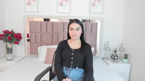 Snapshot of miia_palmerr chatting on 02/27/25, 11:20 Mia  online show from 02/27/25, 11:20