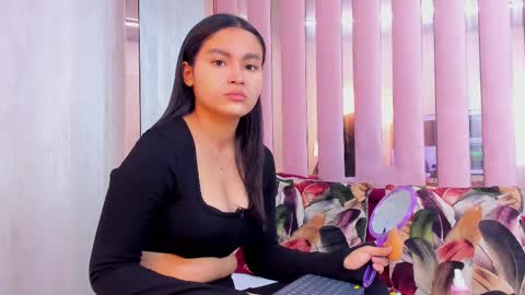 Snapshot of miia_palmerr chatting on 09/24/25, 09:45 Mia  online show from 09/24/25, 09:45