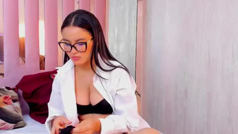 Snapshot of miia_palmerr chatting on 09/26/25, 10:08 Mia  online show from 09/26/25, 10:08