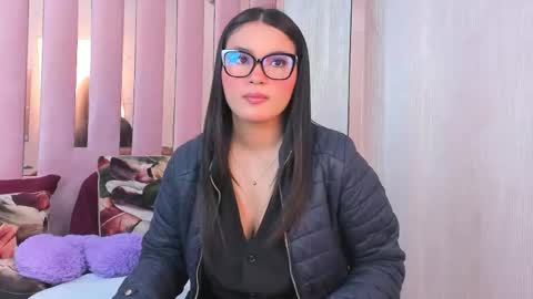 Snapshot of miia_palmerr chatting on 10/20/25, 10:38 Mia  online show from 10/20/25, 10:38