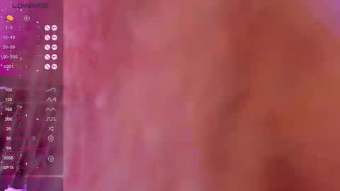 Snapshot of miia_rose12 chatting on 10/31/25, 08:37 miia_rose12 online show from 10/31/25, 08:37