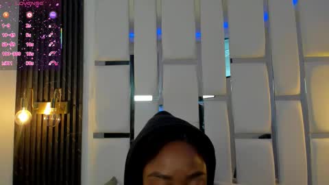 Miia Schwarz  online show from 10/06/25, 01:19