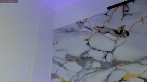 miia_schwarz_ online show from 06/25/26, 11:04