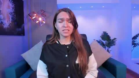 Miia 3 online show from 09/13/25, 12:16