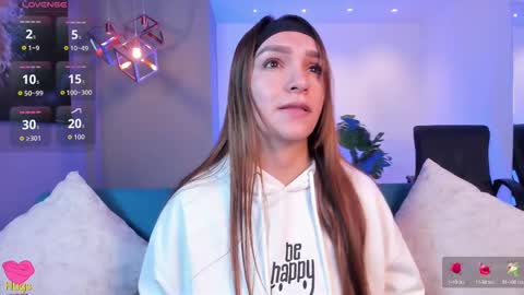 Miia 3 online show from 11/14/25, 12:04