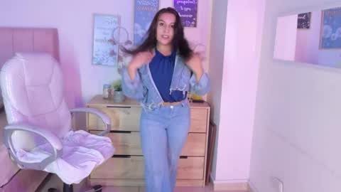 Snapshot of miia_thompson_1 chatting on 06/03/26, 09:53 M I I A online show from 06/03/26, 09:53