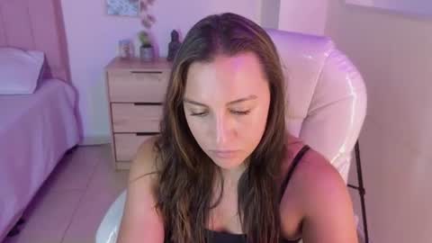 M I I A     online show from 06/30/26, 07:15