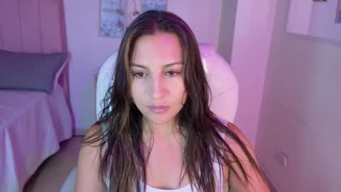 M I I A     online show from 07/18/26, 07:06