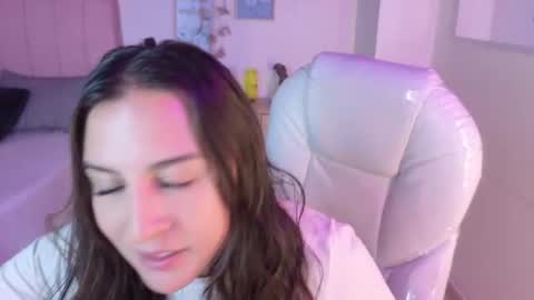 M I I A     online show from 07/22/26, 08:00