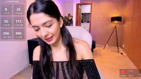 Mia online show from 10/13/25, 11:10