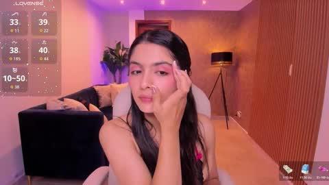 Mia online show from 10/22/25, 10:48