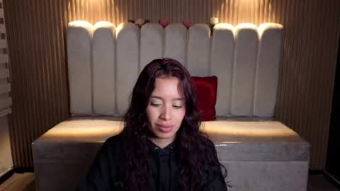 miiaa_evans1 online show from 06/11/26, 12:32