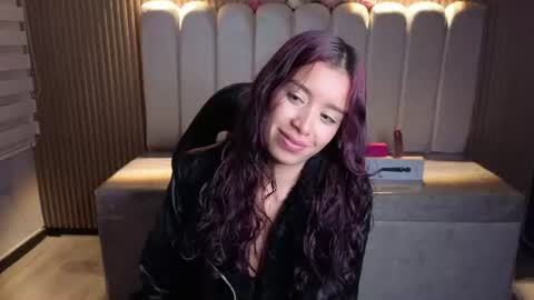 miiaa_evans1 online show from 07/28/26, 03:32