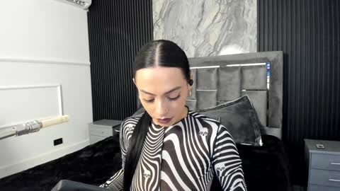 Mia Monroe online show from 01/06/25, 08:07