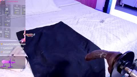 Mia Monroe online show from 12/05/25, 06:22