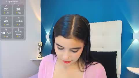 Snapshot of miiacarter_ chatting on 06/10/26, 12:15 MIA online show from 06/10/26, 12:15
