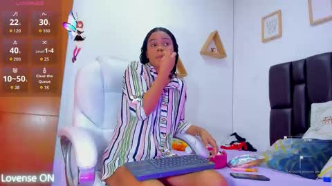 mia sofia online show from 11/03/25, 05:58