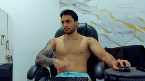 Daniel online show from 10/08/25, 01:20