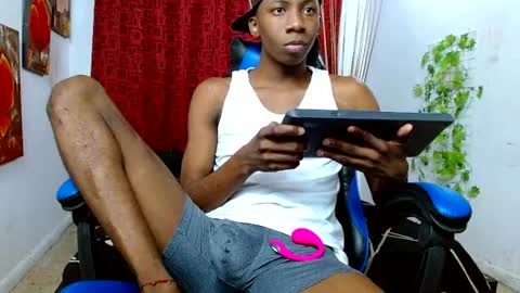Snapshot of miilo18 chatting on 06/11/26, 02:15 milo online show from 06/11/26, 02:15