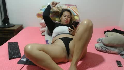 Miilu74 online show from 10/02/25, 04:36